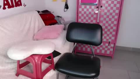 Ana online show from 11-11-25, 10:04