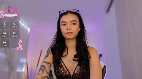 ANABEL WOLF  online show from 10-20-25, 02:17