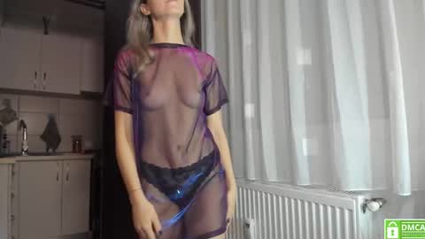 Snapshot of anahi1993 chatting on 10-07-25, 04:09 Anahi online show from 10-07-25, 04:09