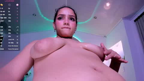 Snapshot of anahi_curlie1 chatting on 12-18-24, 07:26 Anahi Curlie online show from 12-18-24, 07:26