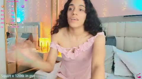 Snapshot of anahi_maite chatting on 06-11-26, 07:34 Anahi online show from 06-11-26, 07:34