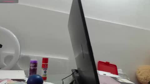 Snapshot of anahibrowns95 chatting on 03-03-26, 10:15 Anahi Browns online show from 03-03-26, 10:15