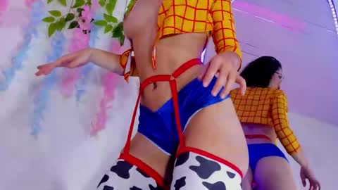 Snapshot of anahidolls chatting on 02-12-26, 01:28 Anah online show from 02-12-26, 01:28