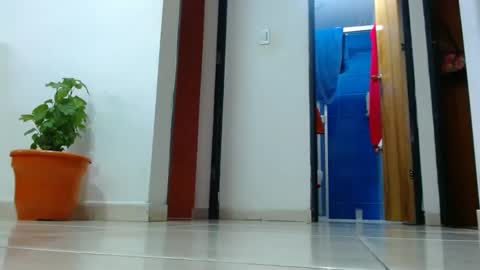 Snapshot of anaids_dam chatting on 12-19-24, 02:57 anaids online show from 12-19-24, 02:57