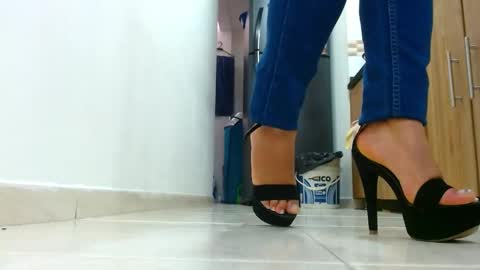 Snapshot of anaids_dam chatting on 03-10-25, 08:56 anaids online show from 03-10-25, 08:56