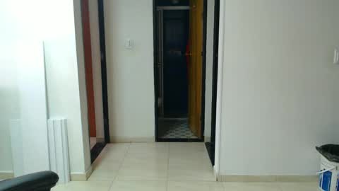 Snapshot of anaids_dam chatting on 10-18-25, 02:40 anaids online show from 10-18-25, 02:40