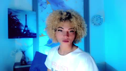 Snapshot of anais_velvet_ chatting on 06-30-26, 03:51 anais_velvet_ online show from 06-30-26, 03:51