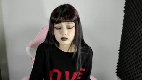 Snapshot of anaisxoxo chatting on 05-22-26, 10:37 ANAIS online show from 05-22-26, 10:37