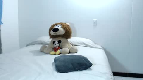 Snapshot of anaju26_ chatting on 07-03-26, 01:23 anaju26_ online show from 07-03-26, 01:23
