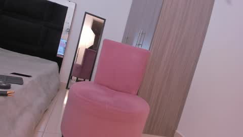 ANA HAMMERLE online show from 01-21-25, 12:04