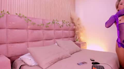 Snapshot of anaksunamun6 chatting on 06-22-26, 03:36 Ana online show from 06-22-26, 03:36