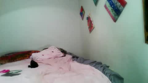 Snapshot of analashley69 chatting on 10-05-25, 08:56 Analashley69 online show from 10-05-25, 08:56