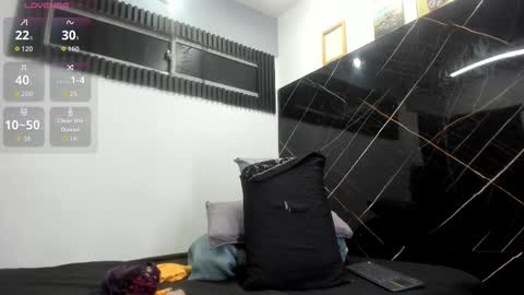 Snapshot of analia_smith chatting on 01-11-26, 04:06 Analia smith online show from 01-11-26, 04:06