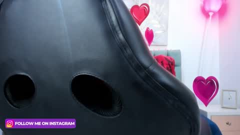 Snapshot of anamariiarios chatting on 02-13-25, 08:34 Ana Maria online show from 02-13-25, 08:34