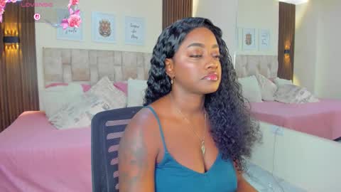 A N A  my connection hours are from 600 pm to 12 pm Colombian time online show from 10-22-25, 10:53