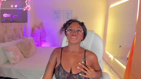 Snapshot of ananya_kay01 chatting on 05-27-26, 05:04 A N A my connection hours are from 600 pm to 12 pm Colombian time online show from 05-27-26, 05:04