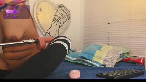 Snapshot of anasofia_07s chatting on 10-09-25, 10:19 anasofia_07s online show from 10-09-25, 10:19