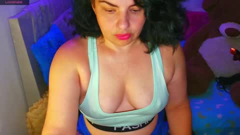 Snapshot of anaspark chatting on 05-31-26, 12:12 Ana online show from 05-31-26, 12:12