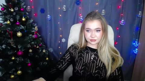 Snapshot of anastacyyellig chatting on 12-16-24, 11:07 anastacyyellig online show from 12-16-24, 11:07