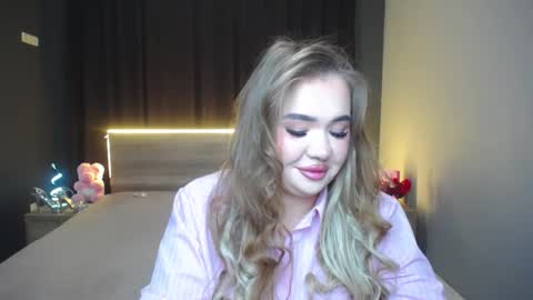 anastacyyellig online show from 02-12-26, 09:10