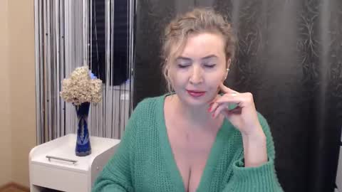 Snapshot of anastasia_blue_ chatting on 12-22-25, 12:24 anastasia_blue_ online show from 12-22-25, 12:24
