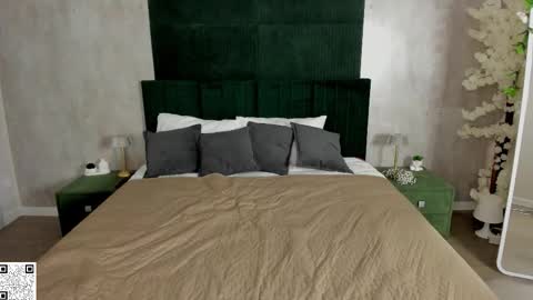 Snapshot of anastasize chatting on 10-09-25, 01:03 Anastasia online show from 10-09-25, 01:03