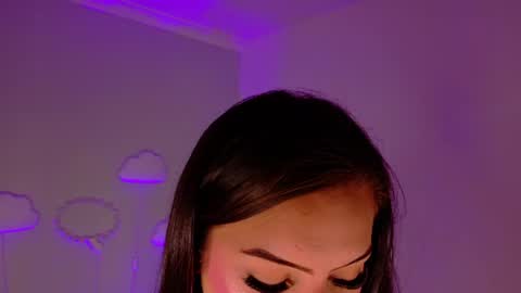 Snapshot of anavicc__ chatting on 06-15-26, 09:33 Kendra online show from 06-15-26, 09:33