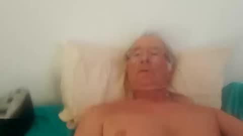Snapshot of anax69 chatting on 06-04-26, 12:33 mario online show from 06-04-26, 12:33