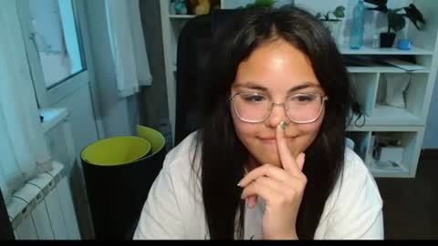 Snapshot of anda_here chatting on 07-18-26, 12:42 Anda online show from 07-18-26, 12:42