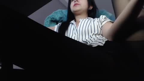 Snapshot of anddrea_ chatting on 01-17-25, 11:06 online show from 01-17-25, 11:06