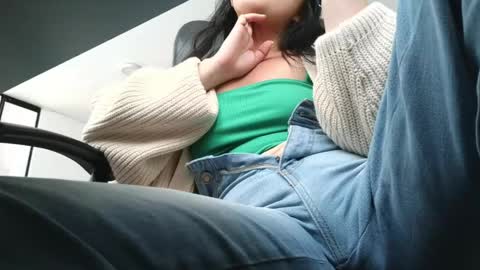 Snapshot of anddrea_ chatting on 04-23-26, 11:42 online show from 04-23-26, 11:42