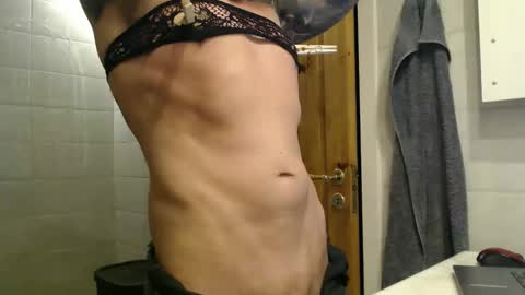 Snapshot of anders9800 chatting on 02-02-26, 03:27 anders9800 online show from 02-02-26, 03:27