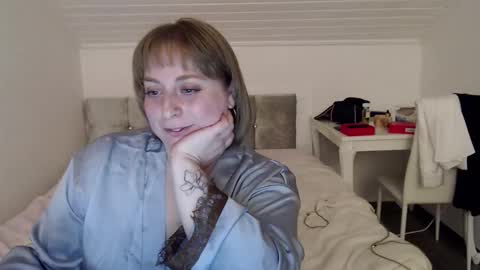 Snapshot of andorphina chatting on 03-09-26, 08:57 Andorphin online show from 03-09-26, 08:57