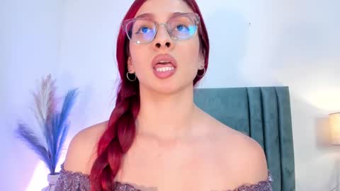 Andra Cyrus online show from 02-06-25, 05:40