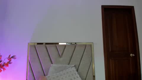 Andra Cyrus online show from 02-09-25, 02:07