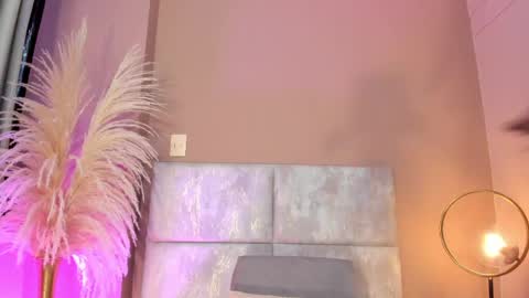 Andra Cyrus online show from 05-27-26, 01:57