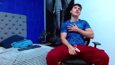 Snapshot of andre_parker chatting on 01-16-25, 10:12 Andre Parker online show from 01-16-25, 10:12