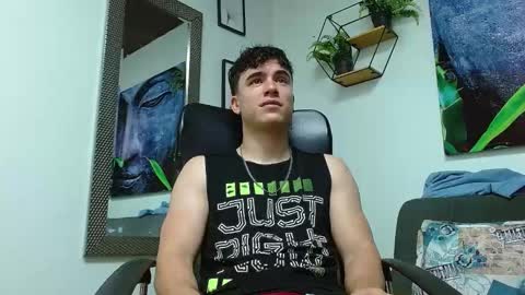 Snapshot of andre_parker chatting on 02-01-25, 10:23 Andre Parker online show from 02-01-25, 10:23