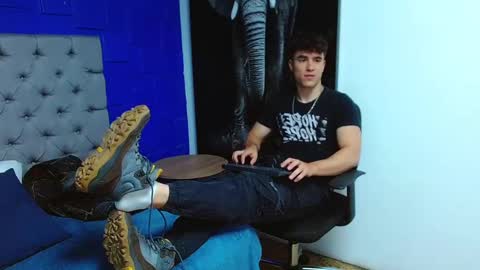 Snapshot of andre_parker chatting on 02-10-25, 11:45 Andre Parker online show from 02-10-25, 11:45