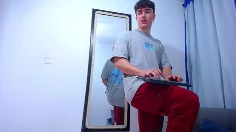 Snapshot of andre_parker chatting on 11-29-25, 02:36 Andre Parker online show from 11-29-25, 02:36