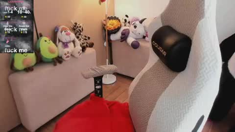 Snapshot of andrea_bonnie chatting on 05-19-26, 09:10 andrea_bonnie online show from 05-19-26, 09:10