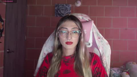 Andrea  online show from 10-30-25, 06:41