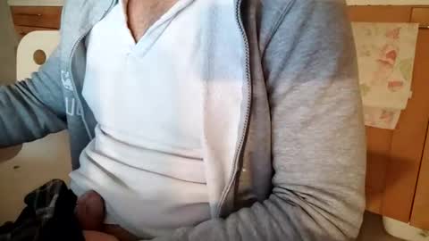 Snapshot of andrea_feetlover chatting on 11-10-25, 06:12 andrea_feetlover online show from 11-10-25, 06:12