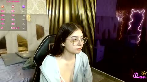 andrea_tay1 online show from 06-15-26, 11:45