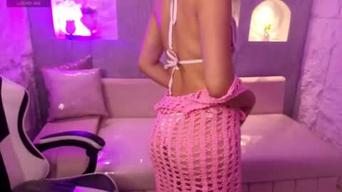Snapshot of andrea_tx chatting on 06-23-26, 01:42 andrea_tx online show from 06-23-26, 01:42
