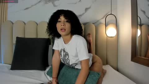 Snapshot of andreaa_clark chatting on 04-28-26, 11:10 Andrea online show from 04-28-26, 11:10