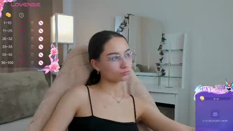 Snapshot of andreajohnsons chatting on 06-11-26, 08:23 andreajohnsons online show from 06-11-26, 08:23