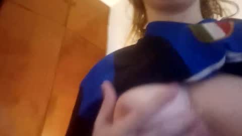 Snapshot of andreamartinssean2018 chatting on 05-17-26, 01:29 andreamartinssean2018 online show from 05-17-26, 01:29
