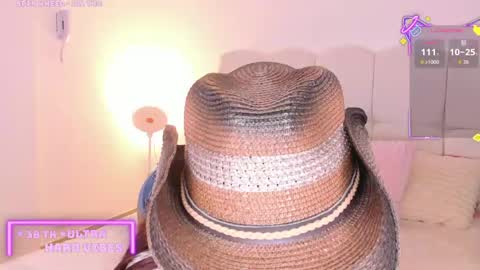 Snapshot of andreandtatty chatting on 05-08-26, 06:52 Hi im Tatty Heaven online show from 05-08-26, 06:52