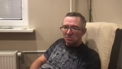 Snapshot of andreass60 chatting on 12-17-25, 05:13 andreass60 online show from 12-17-25, 05:13